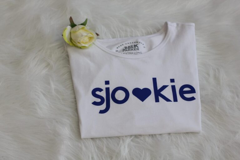 T-shirt Sjoekie