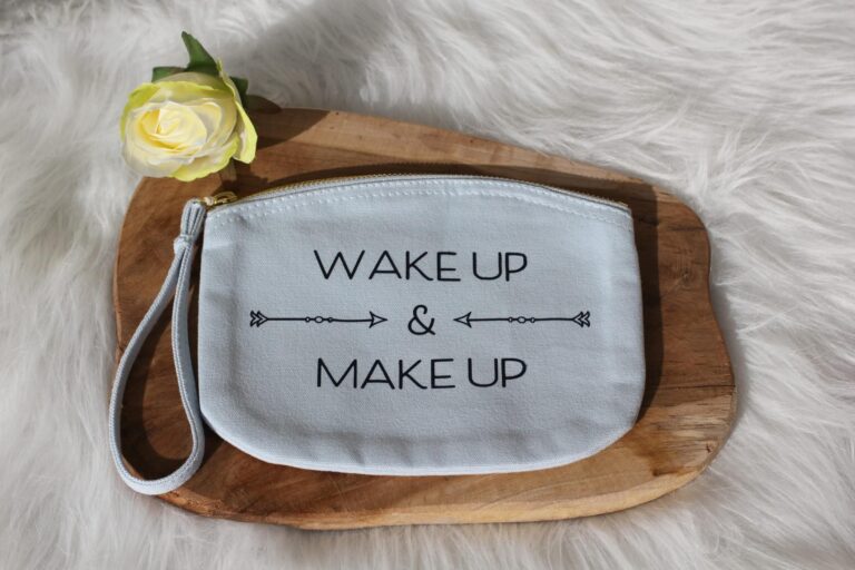 Toilettasje Wake Up and Make Up